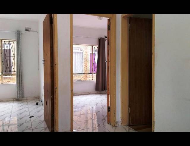 1 BEDROOM APARTMENT FOR SALE IN OVERPORT